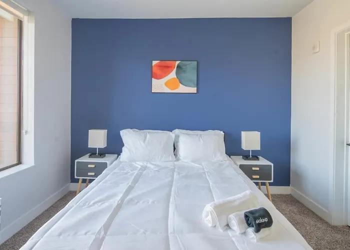 Stunning 1bd - Pool, Gym, Parking, W-d - Sleeps 4 Apartment Tempe