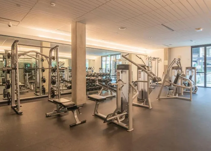 Stunning 1bd - Pool, Gym, Parking, W-d - Sleeps 4 Apartamento