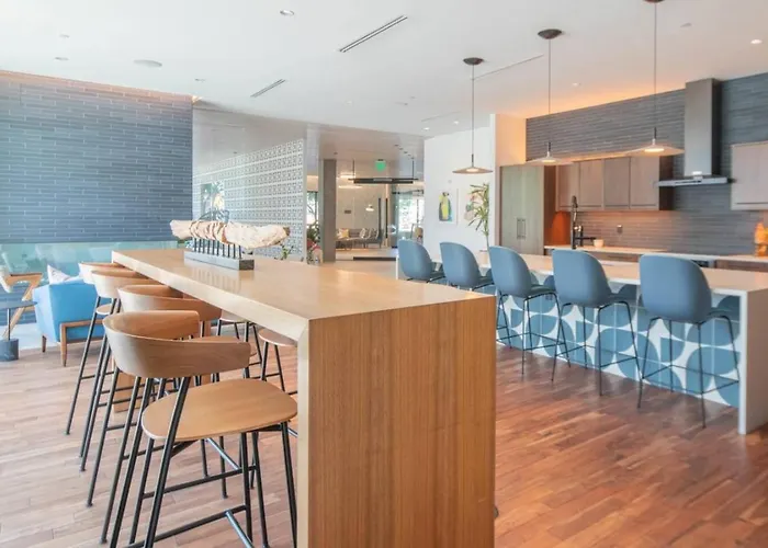 Stunning 1bd - Pool, Gym, Parking, W-d - Sleeps 4 * Tempe