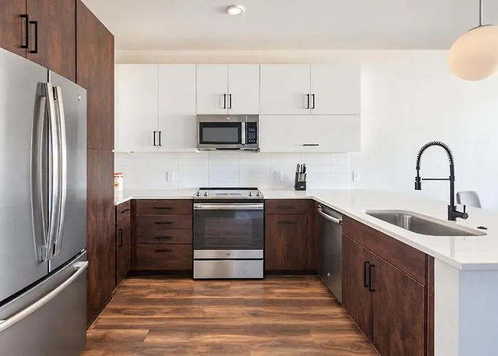 Stunning 1bd - Pool, Gym, Parking, W-d - Sleeps 4 * Tempe