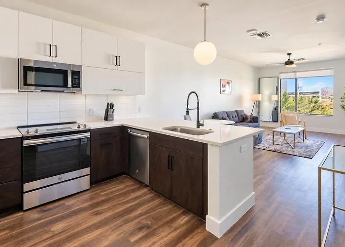 Stunning 1bd - Pool, Gym, Parking, W-d - Sleeps 4