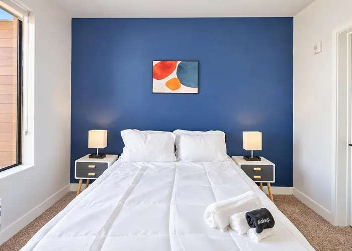 Stunning 1bd - Pool, Gym, Parking, W-d - Sleeps 4